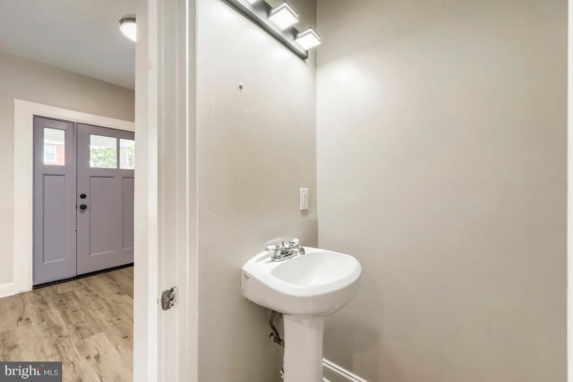 4812 Reisterstown Rd Property Photo 8