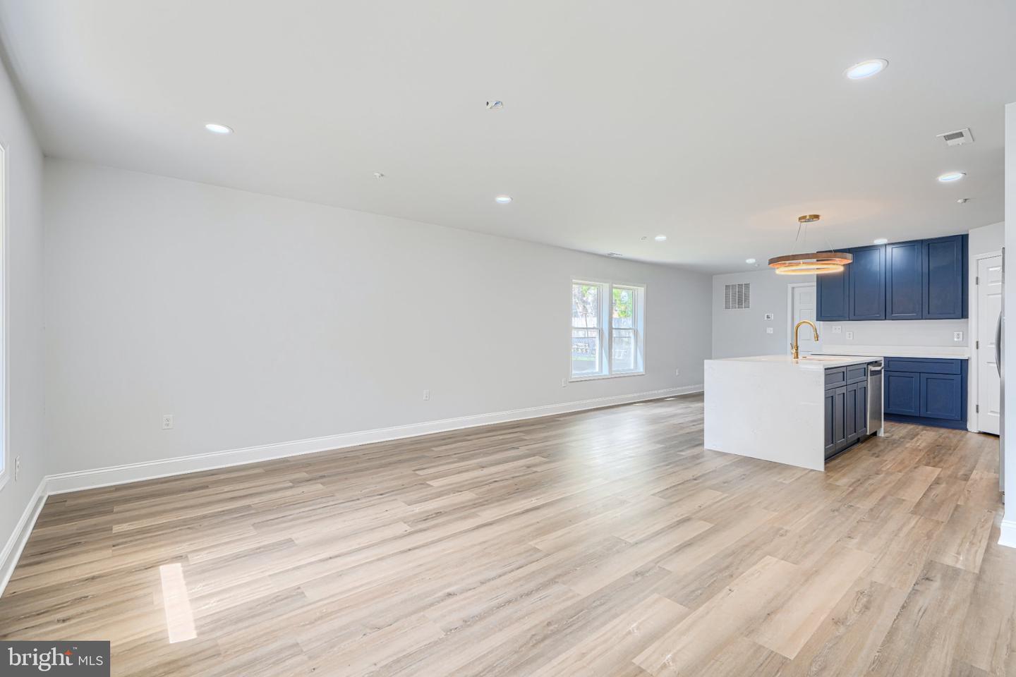 5213 Wilton Heights Ave Property Photo 2