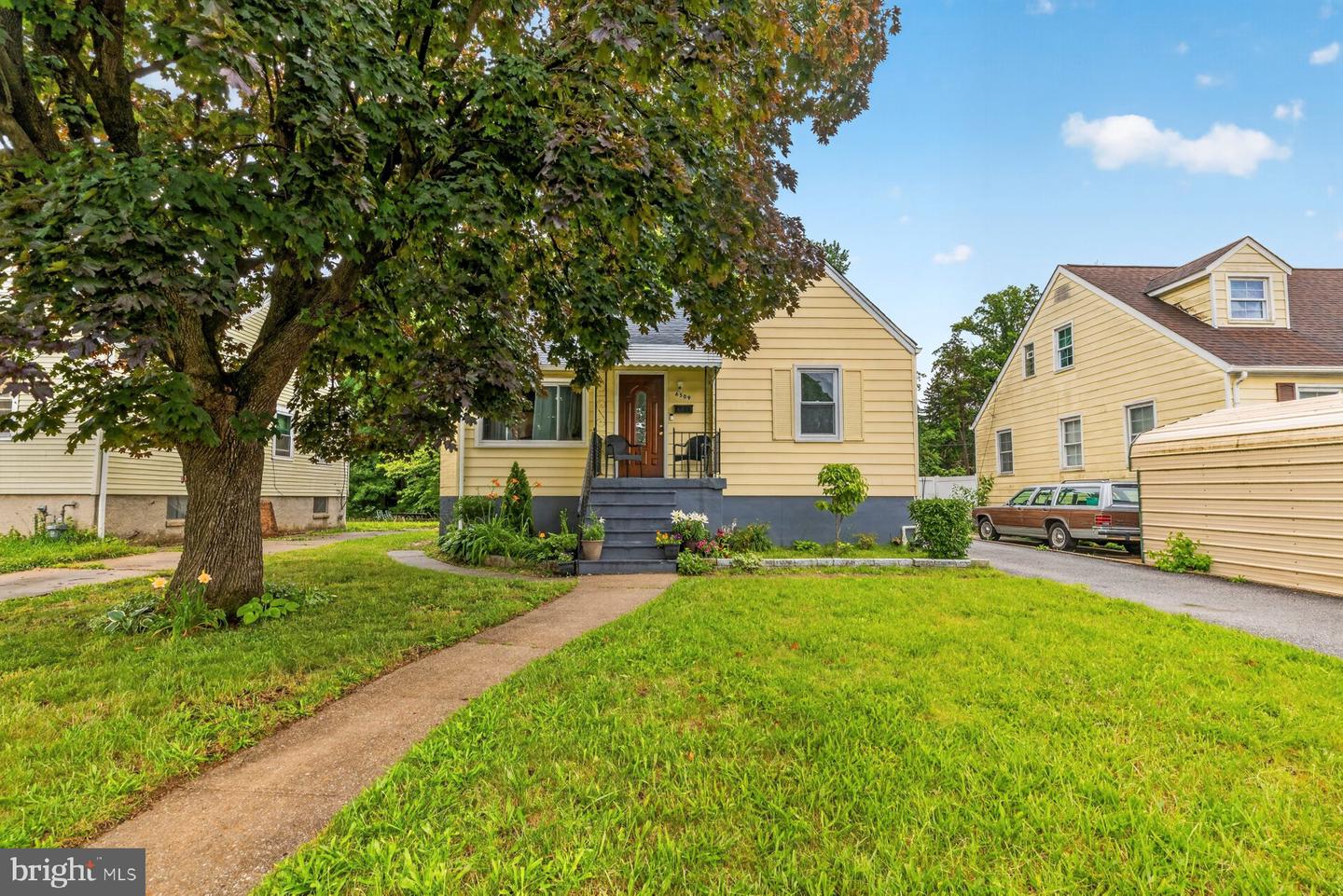 6509 FAIRDEL Property Photo 1