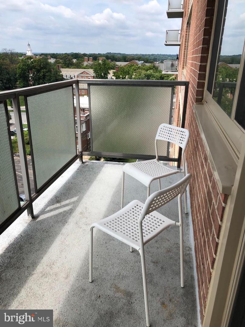 1 E University Pkwy #1001 Property Photo 7