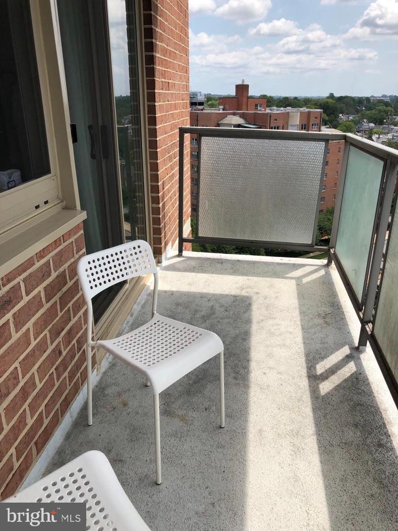 1 E University Pkwy #1001 Property Photo 8