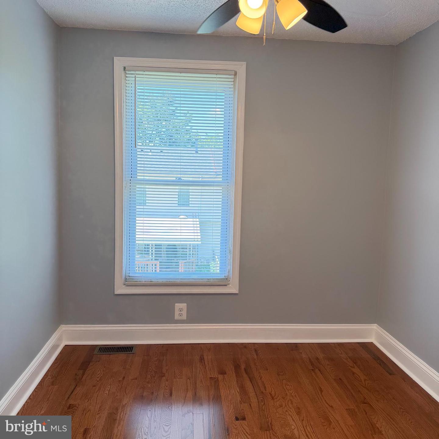 1214 N Woodyear St Property Photo 10