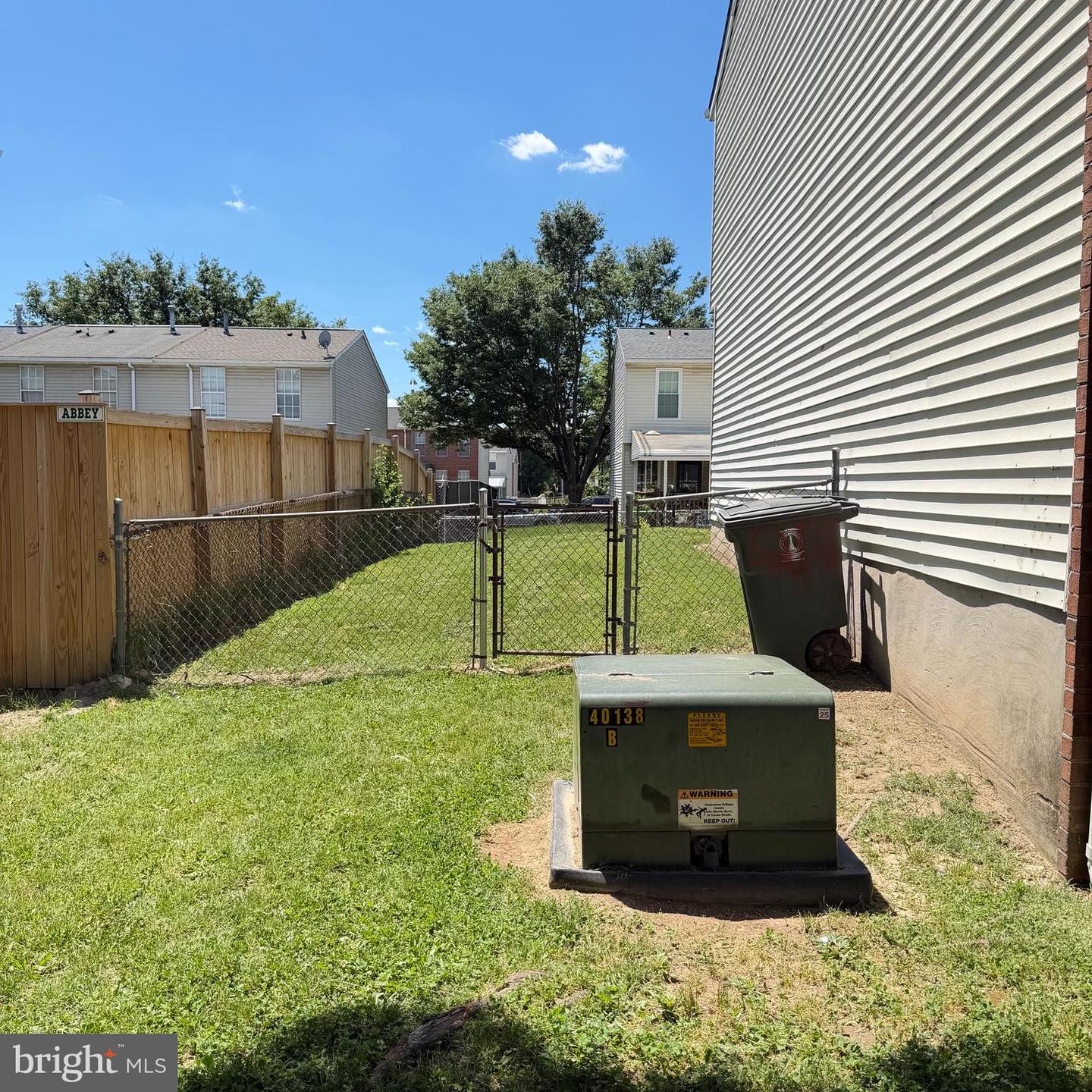 1214 N Woodyear St Property Photo 17
