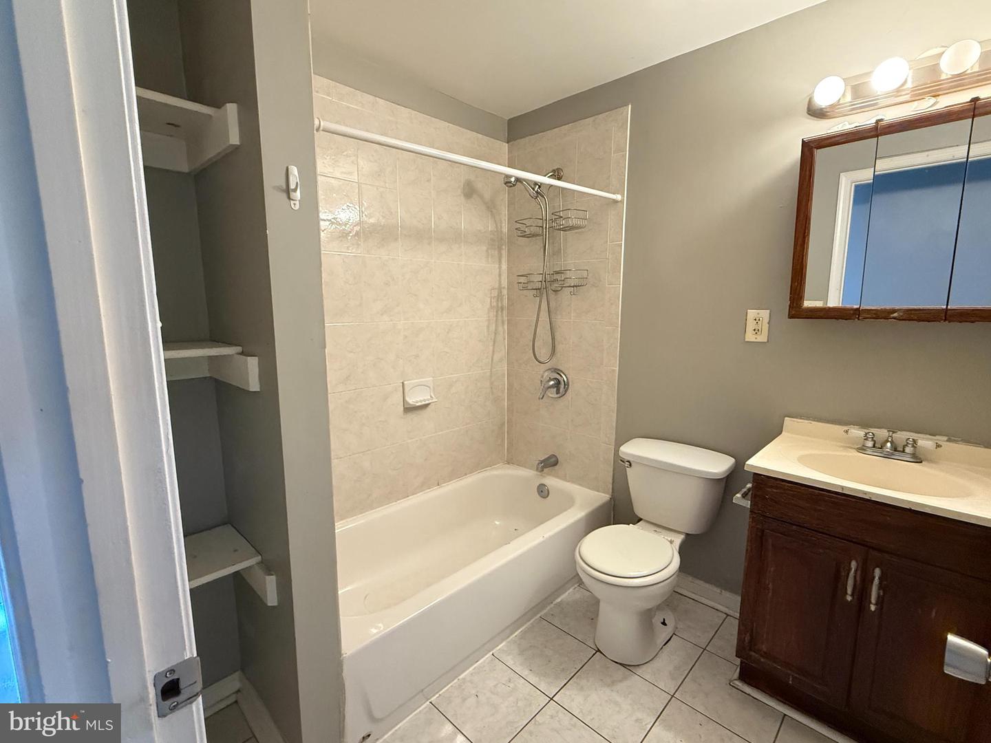 1210 Sargeant St Property Photo 11