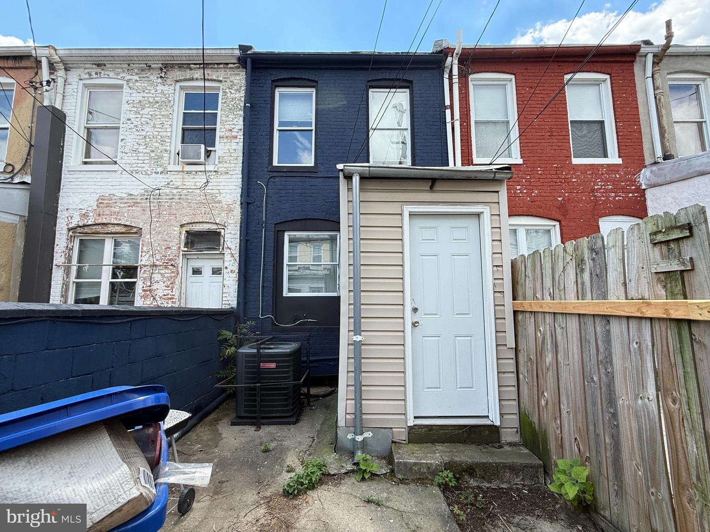1210 Sargeant St Property Photo 19