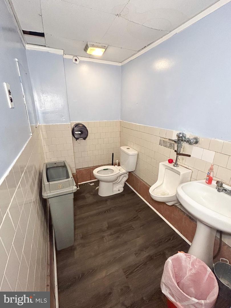 425 E Baltimore St Property Photo 6