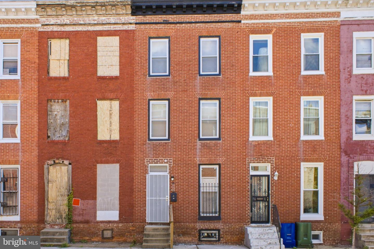 1523 ARGYLE AVE Property Photo 1