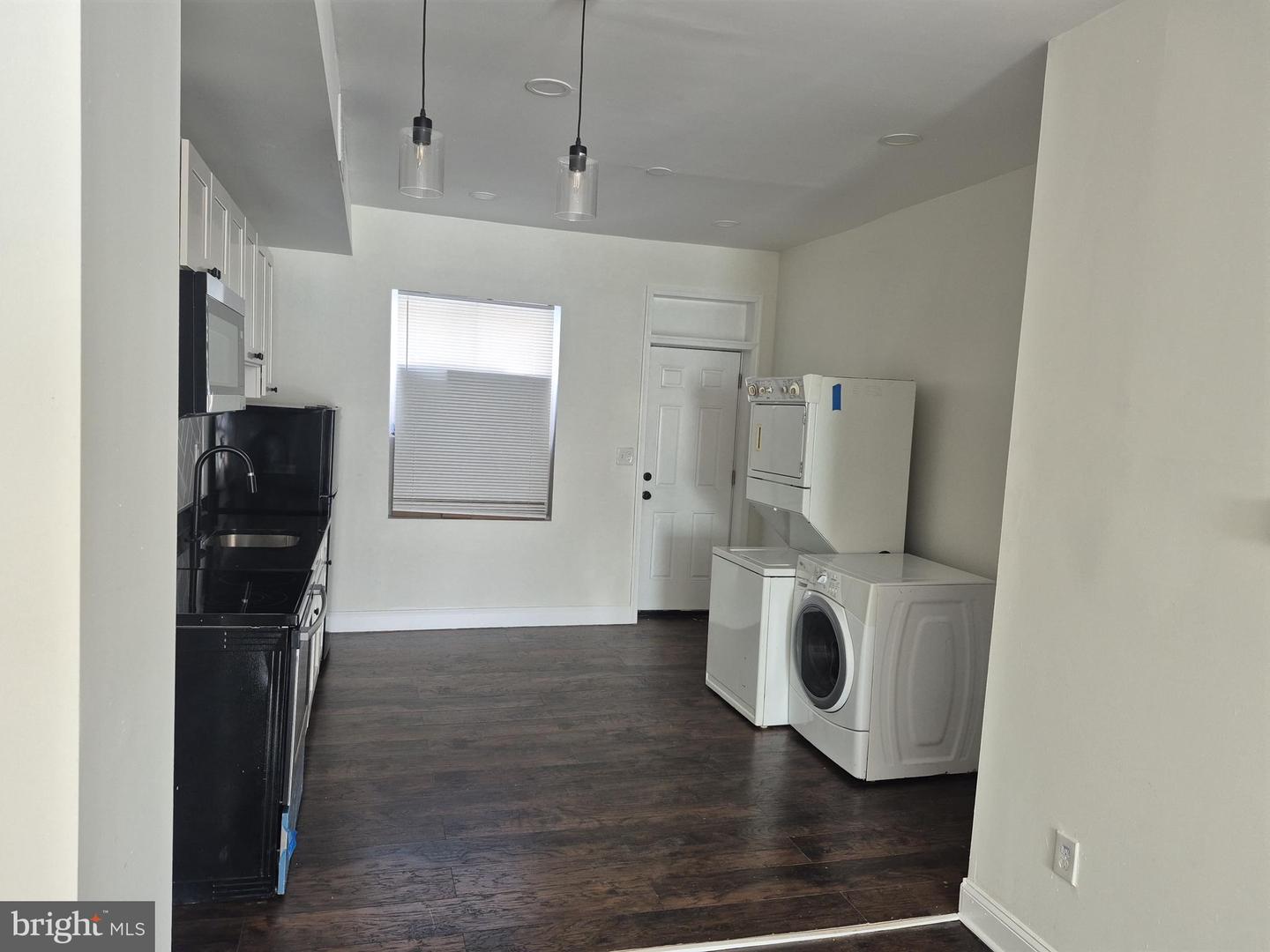 2416 Frederick Ave Property Photo 6