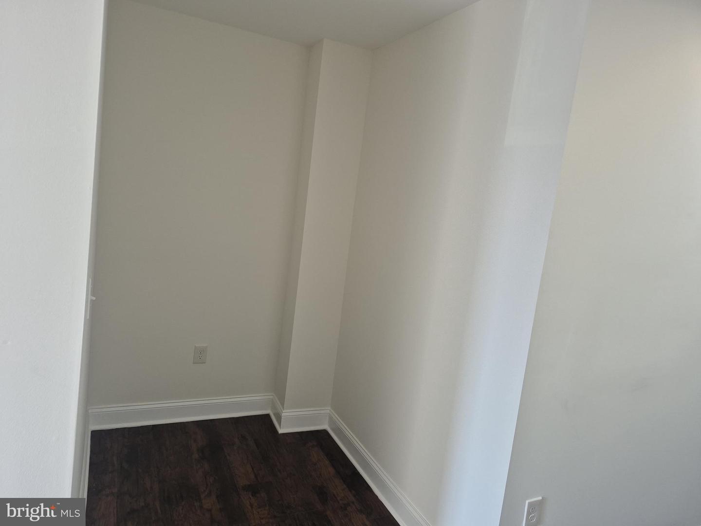 2416 Frederick Ave Property Photo 11