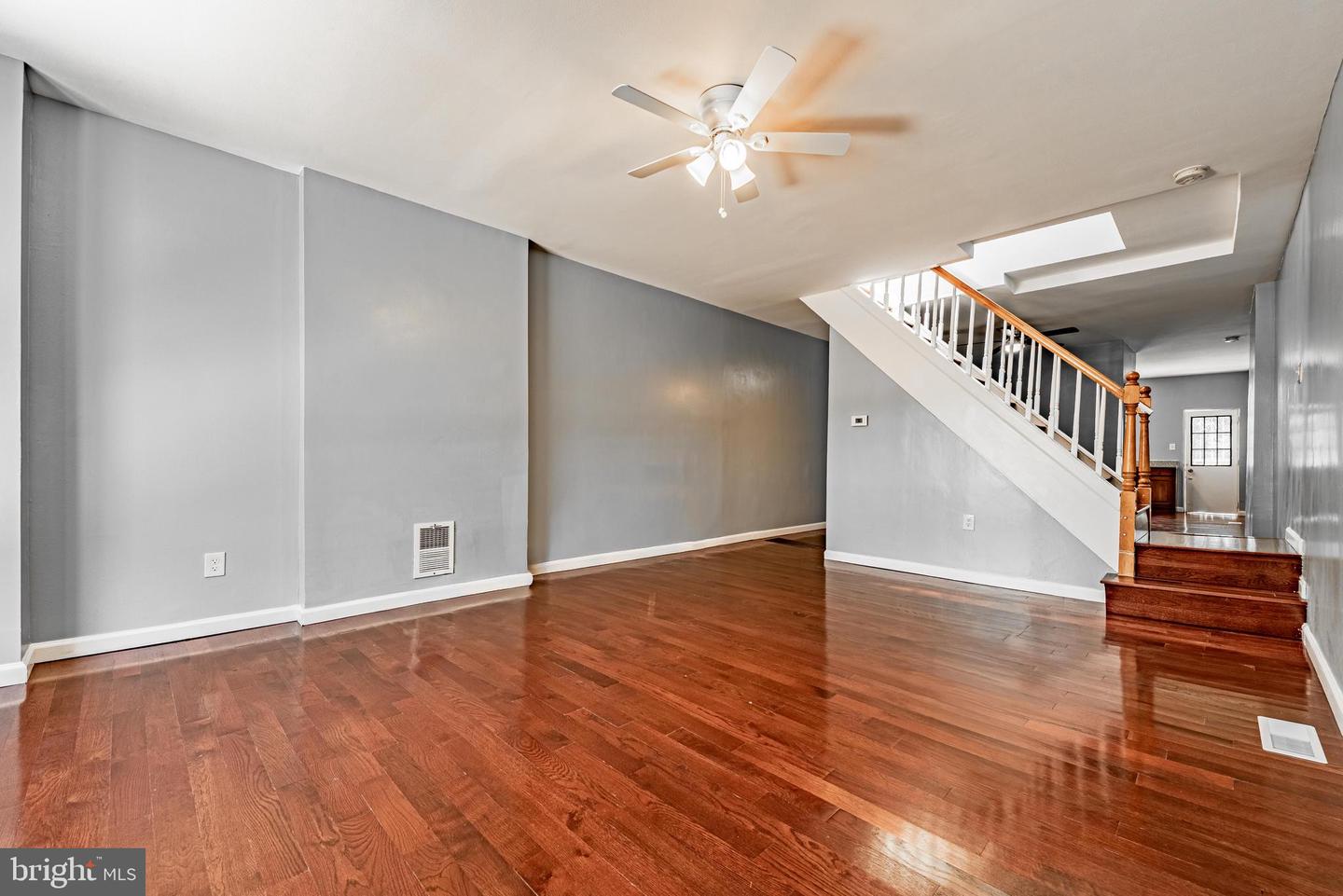 2019 E North Ave Property Photo 1