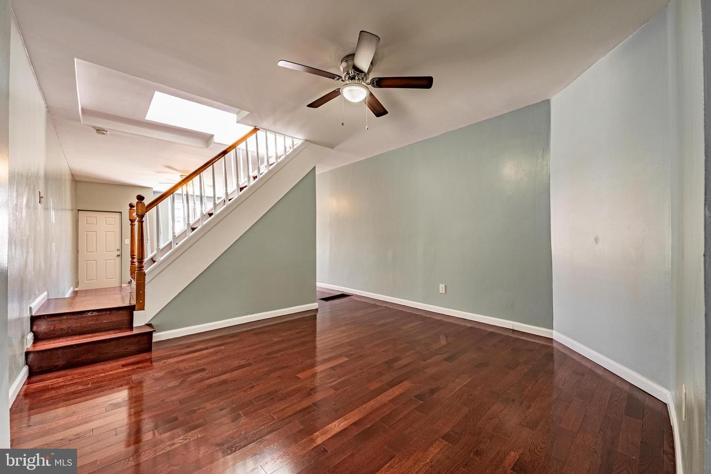 2019 E North Ave Property Photo 11