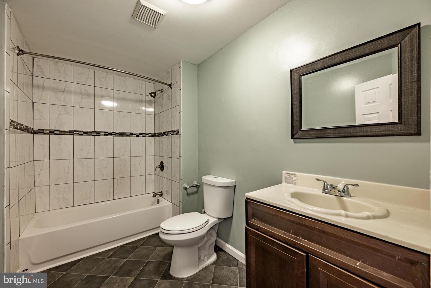 2019 E North Ave Property Photo 21