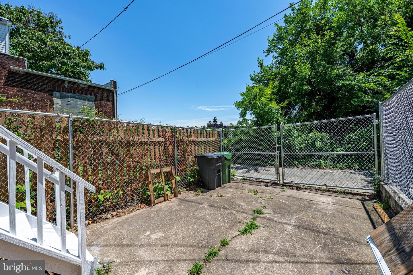 2019 E North Ave Property Photo 23