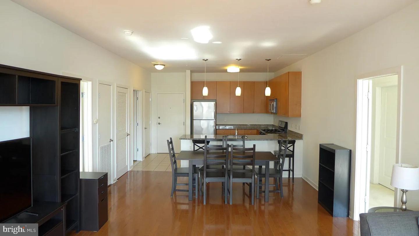 3201 Saint Paul St #309 Property Photo 3