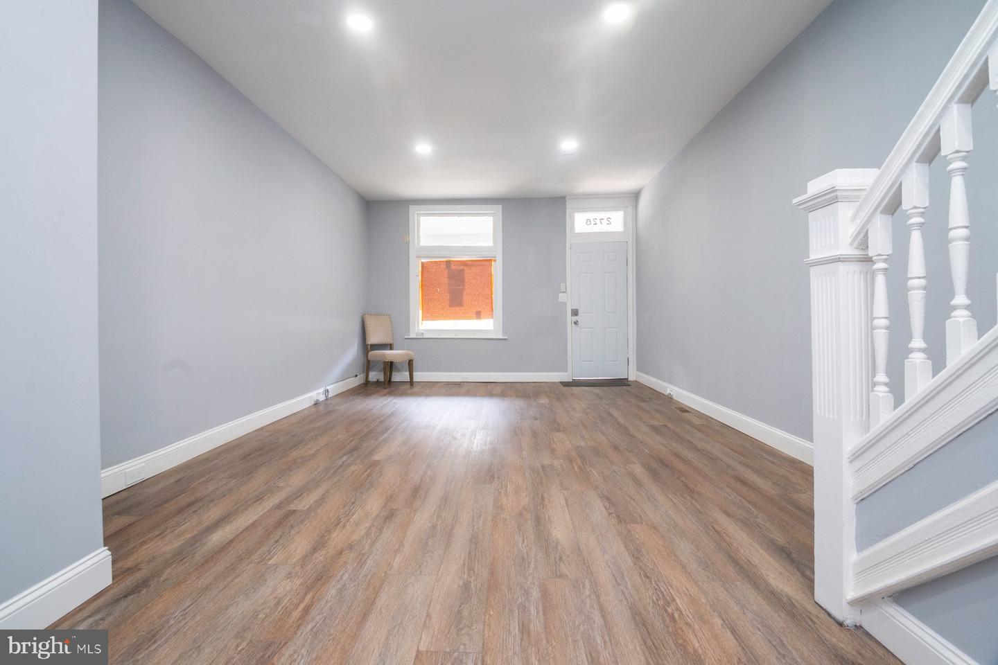 2728 Winchester St Property Photo 5