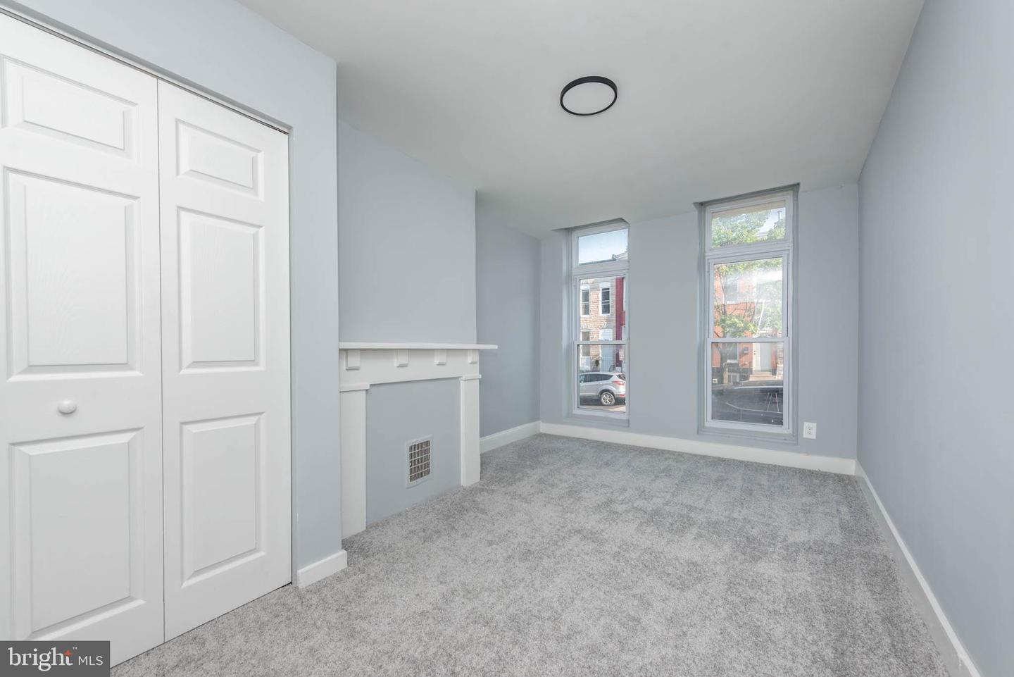 1909 Harlem Ave Property Photo 2