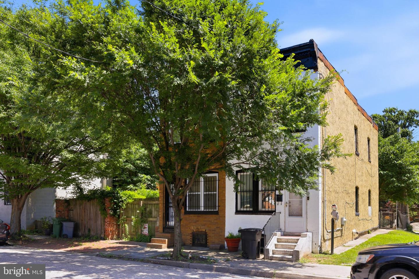 591 Orchard St Property Photo 3