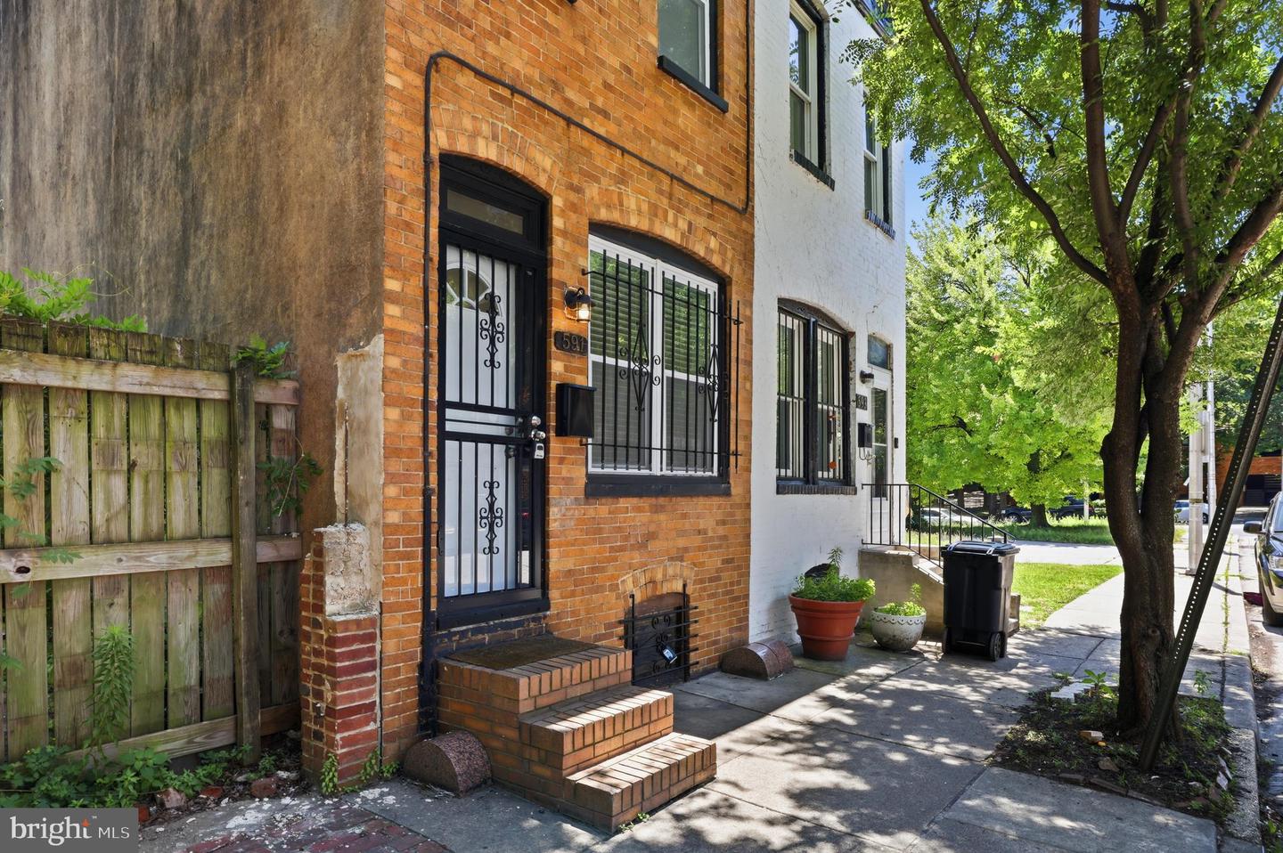 591 Orchard St Property Photo 5