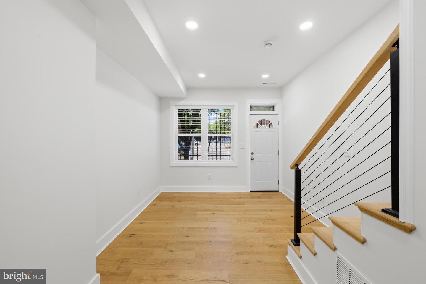 591 Orchard St Property Photo 8