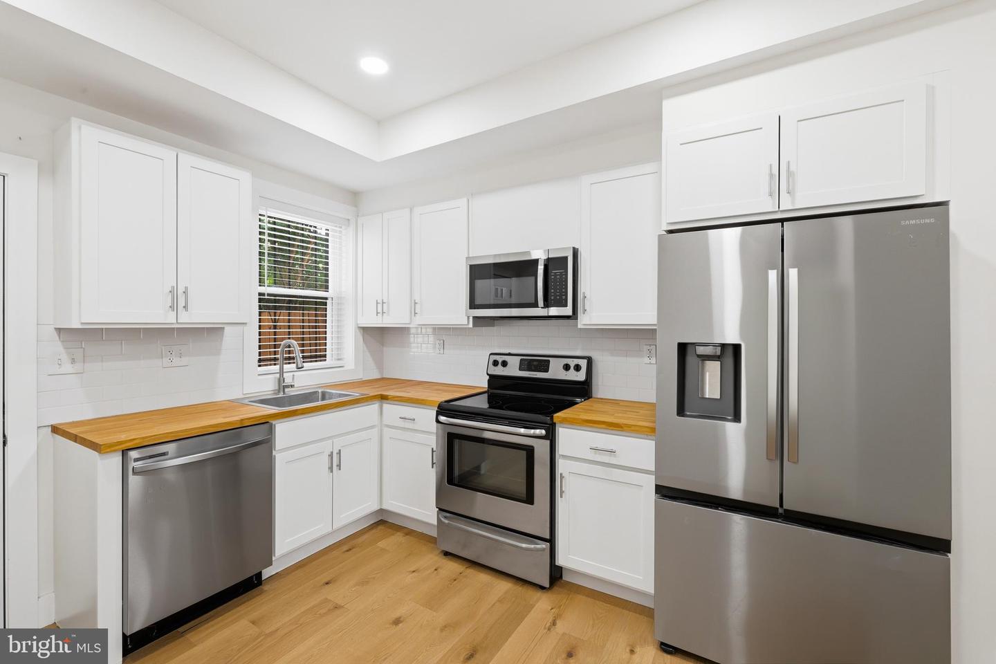 591 Orchard St Property Photo 10