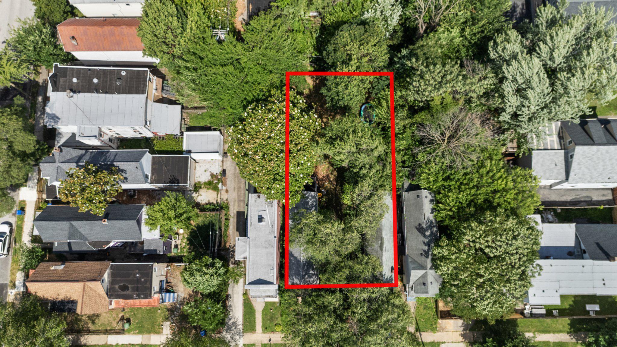 3405 BARCLAY ST Property Photo 1