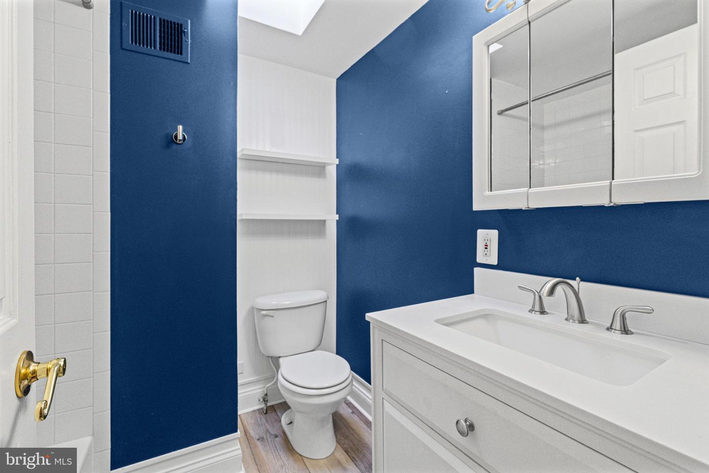 1456 Andre St Property Photo 13