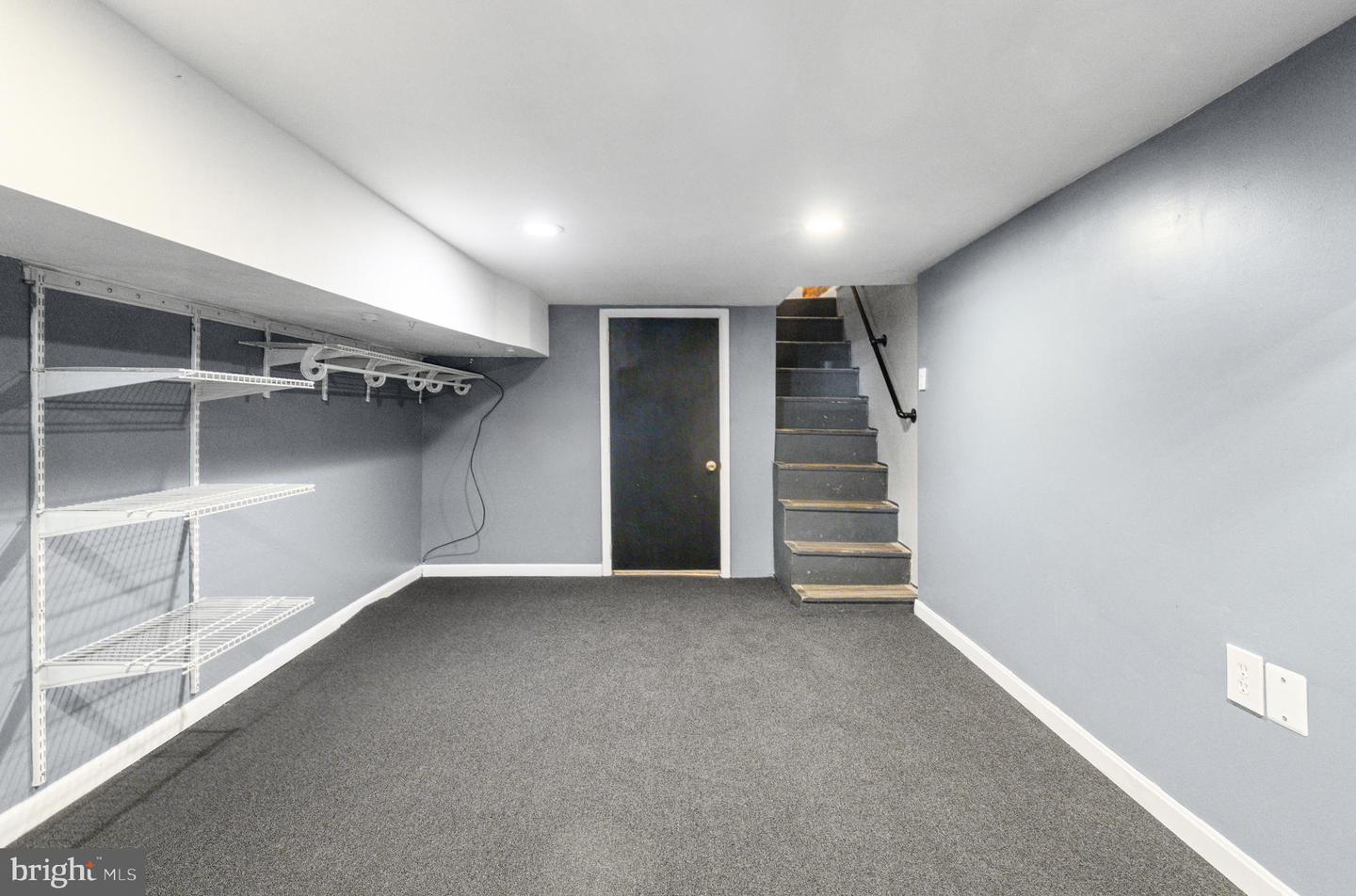 1456 Andre St Property Photo 22