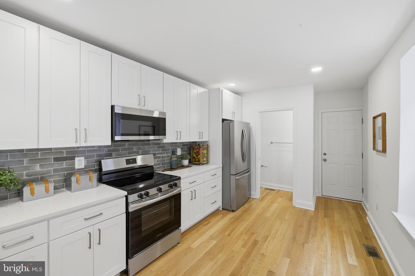107 S Fulton Ave Property Photo 12