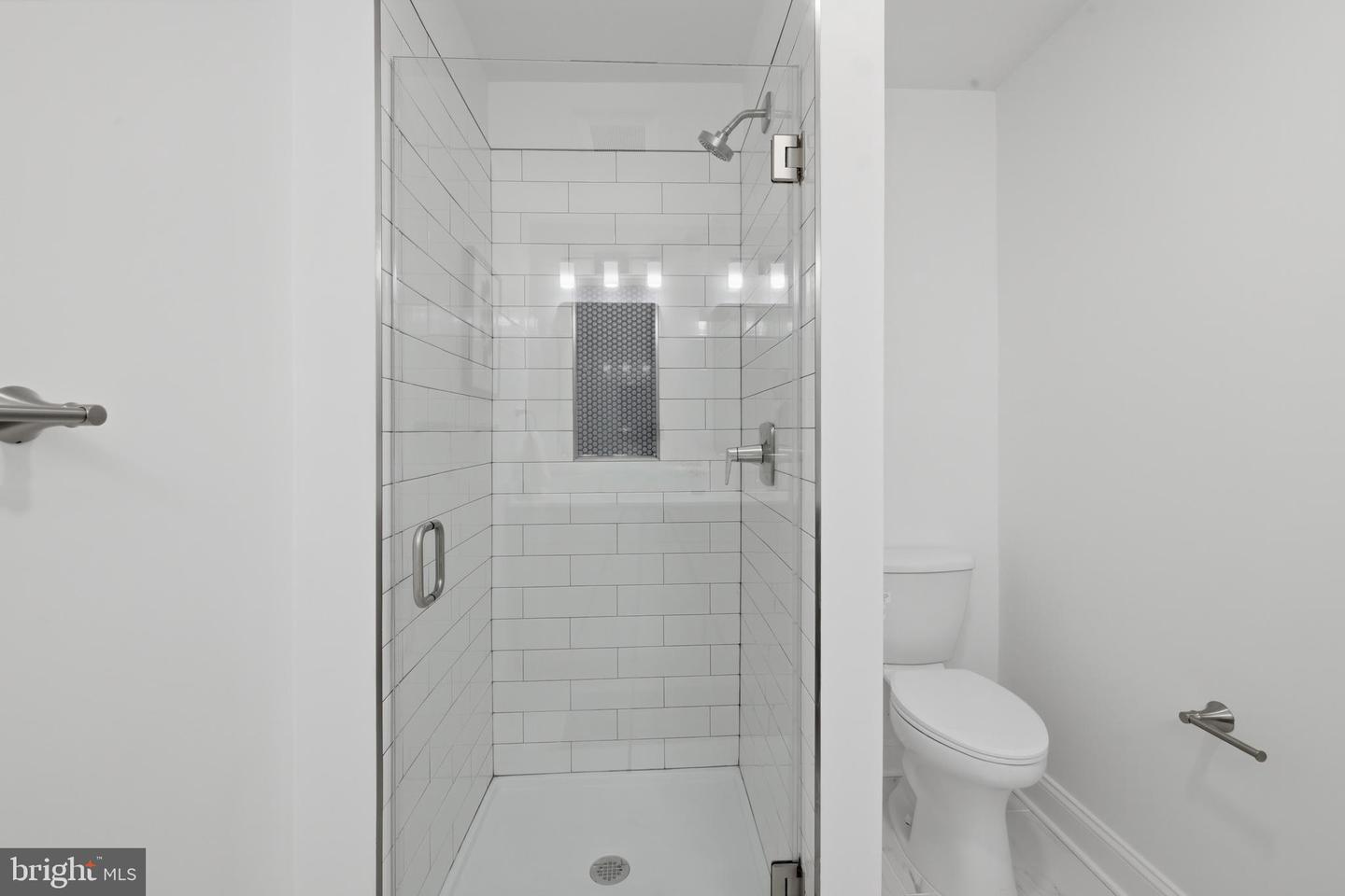 107 S Fulton Ave Property Photo 22