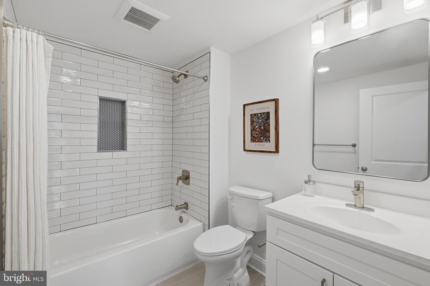 107 S Fulton Ave Property Photo 27