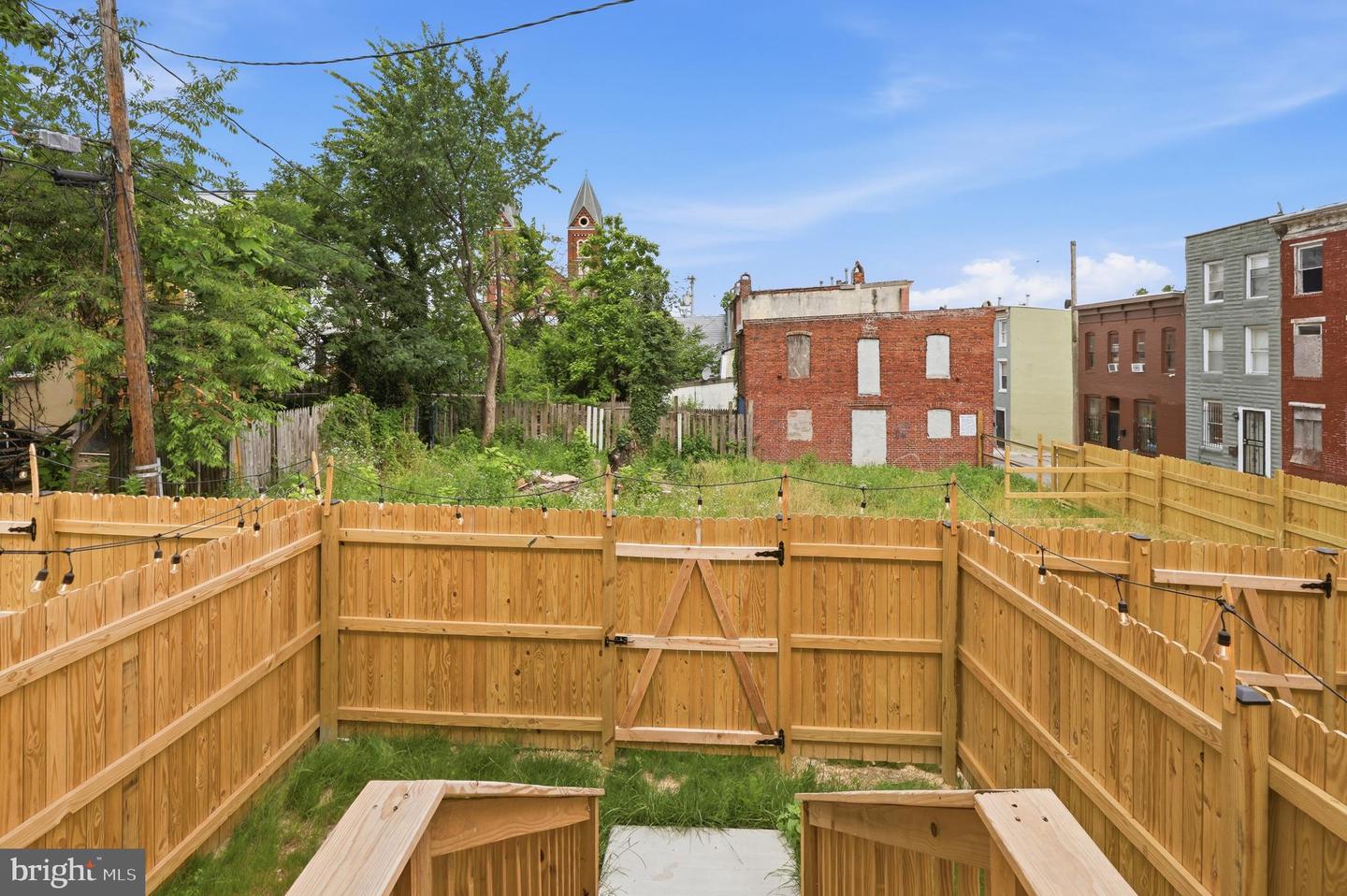 107 S Fulton Ave Property Photo 33