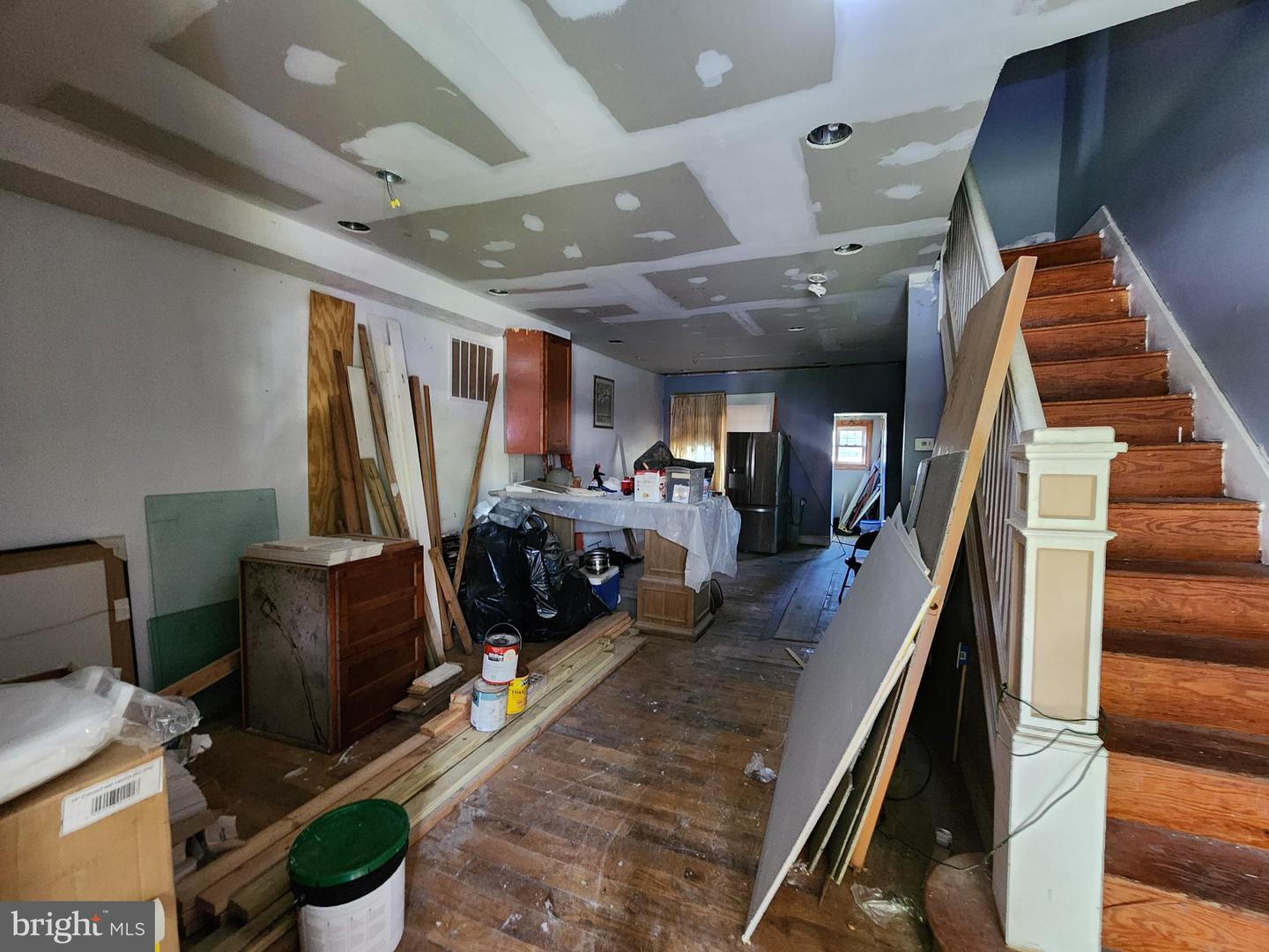2745 Baker St Property Photo 3