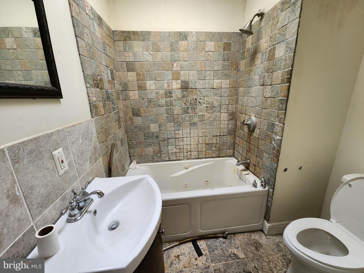 2745 Baker St Property Photo 22