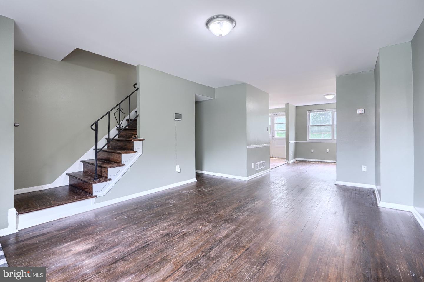 5649 Kavon Ave Property Photo 4