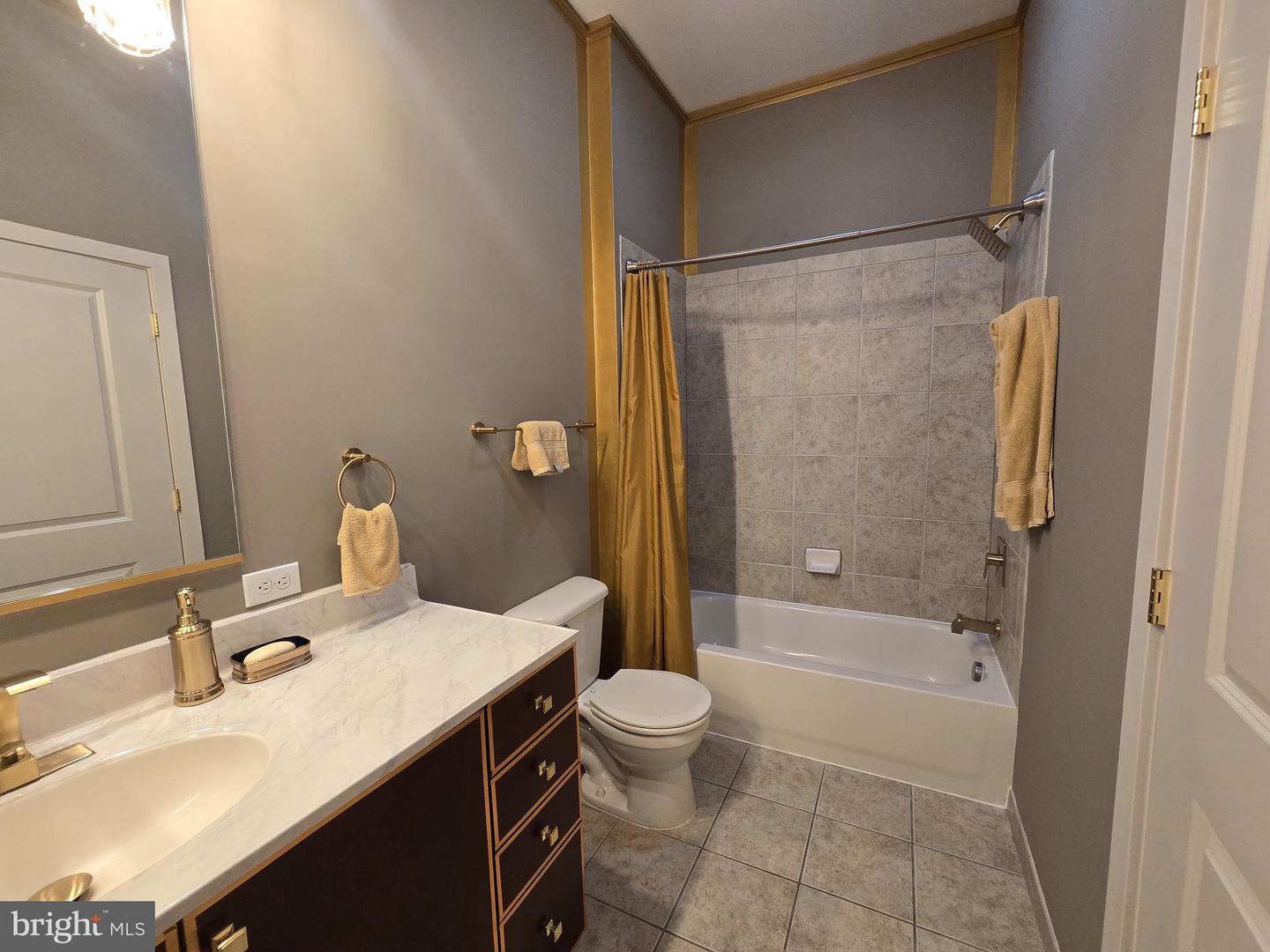 1209 N Charles St #202 Property Photo 27