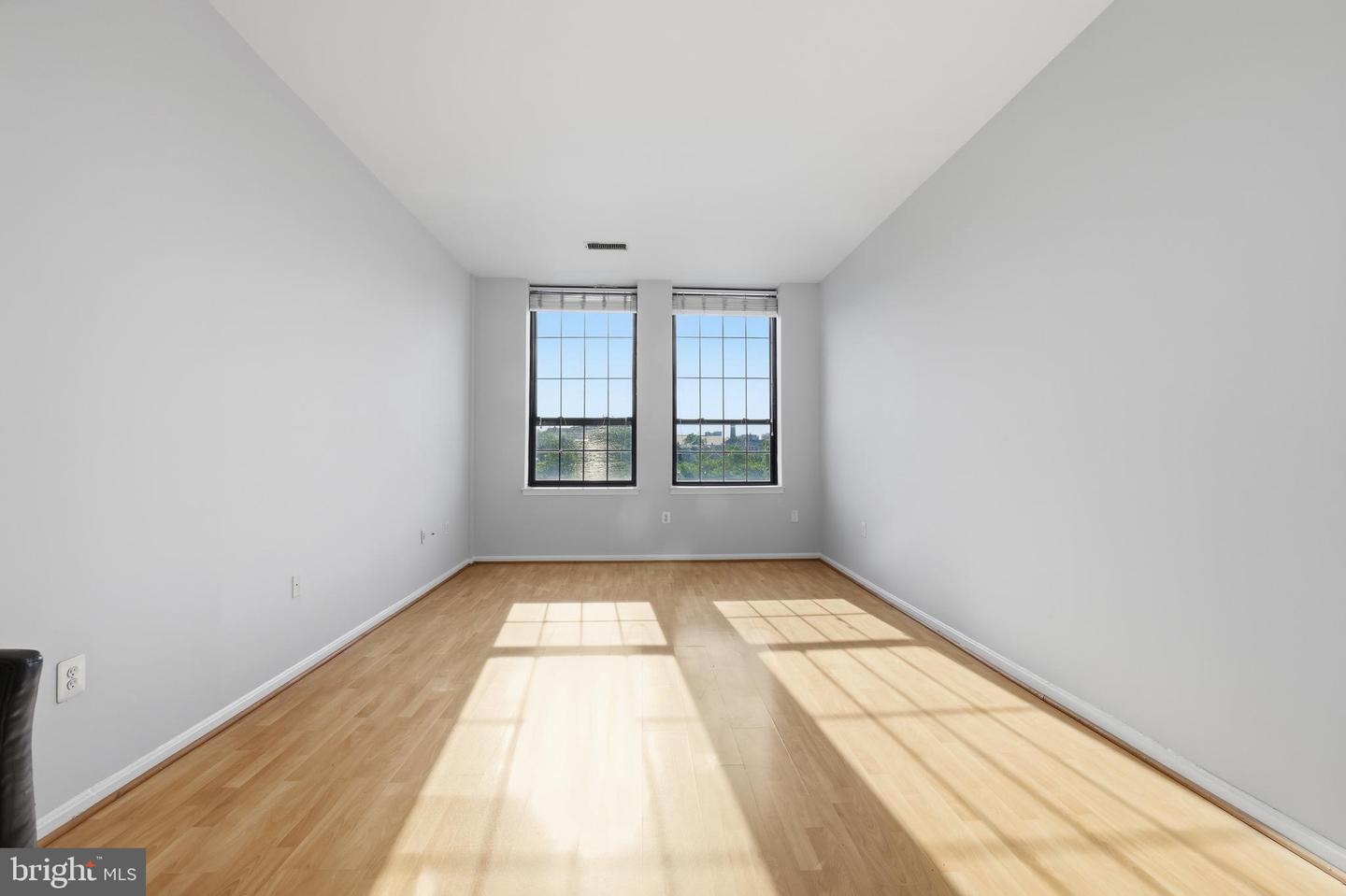 1011 Hunter St #c-4 Property Photo 9