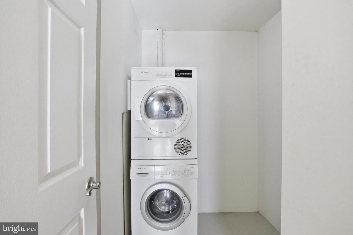 1011 Hunter St #c-4 Property Photo 23