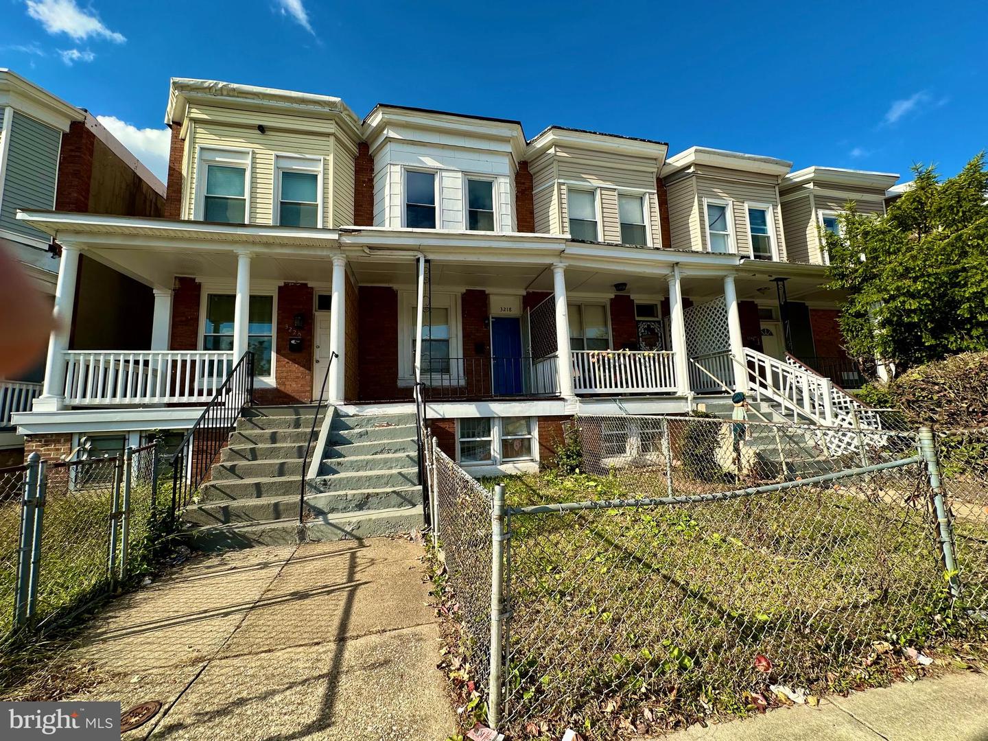 3218 W Belvedere Ave Property Photo 1