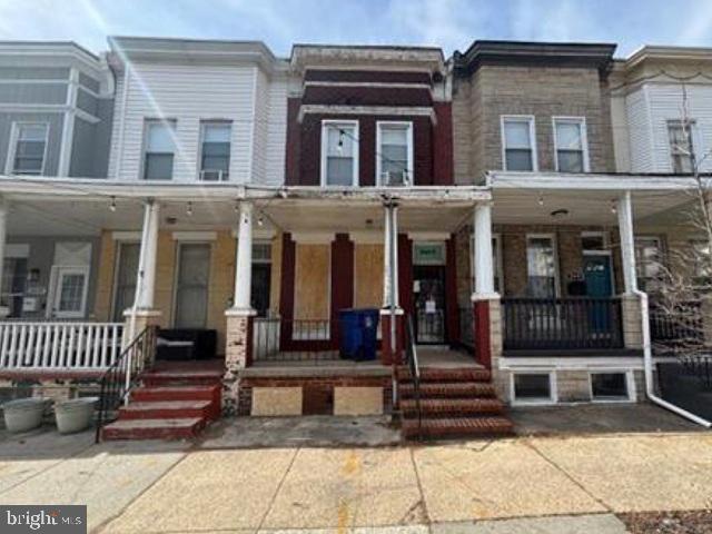 2434 BARCLAY ST Property Photo 1