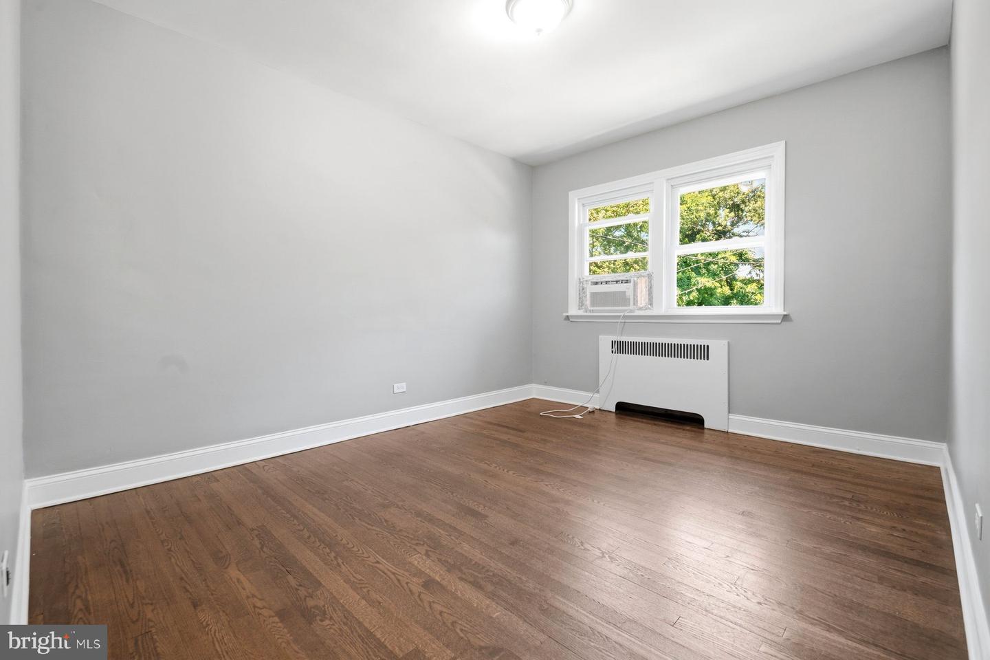 338 Martingale Ave Property Photo 15