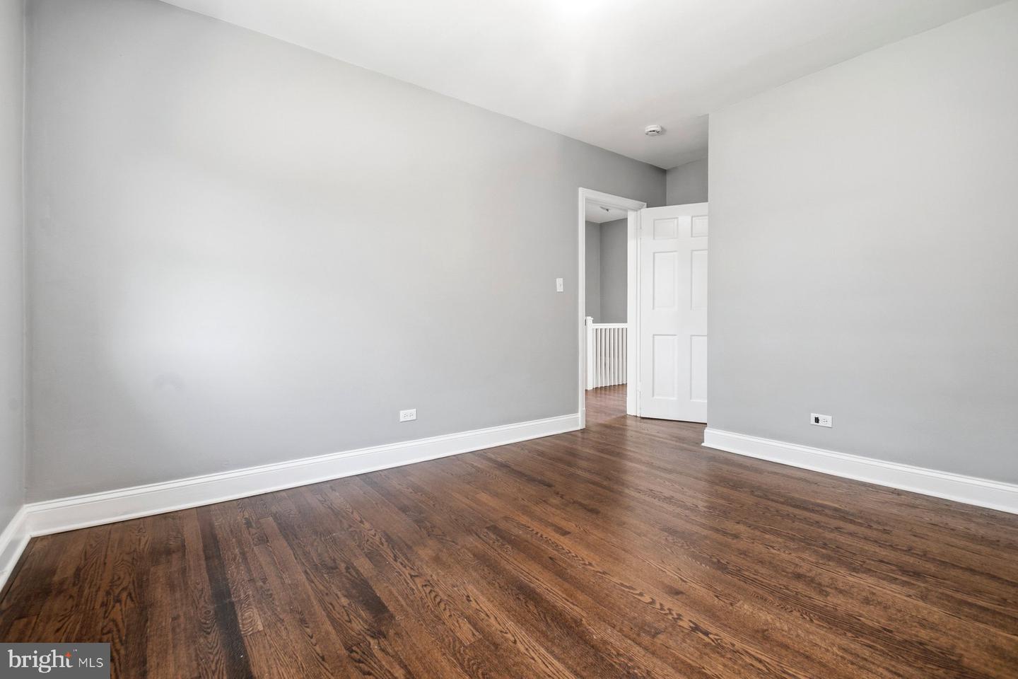338 Martingale Ave Property Photo 16