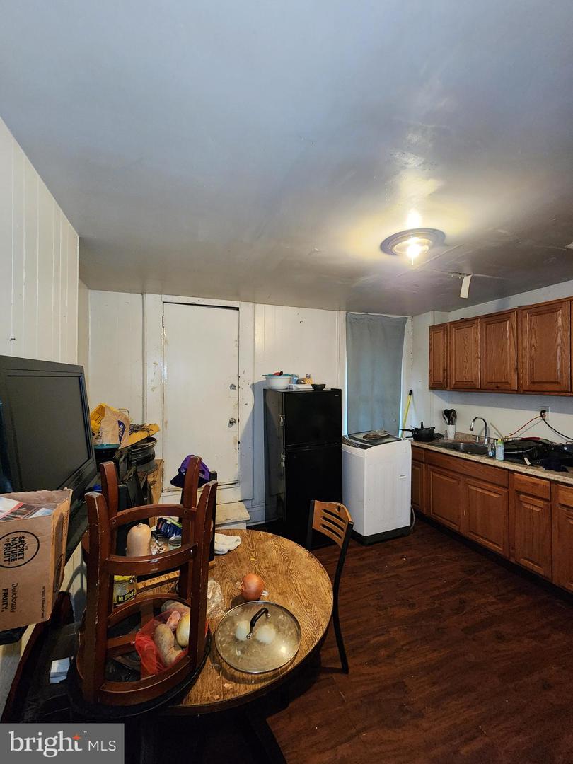 1511 Presstman St Property Photo 5