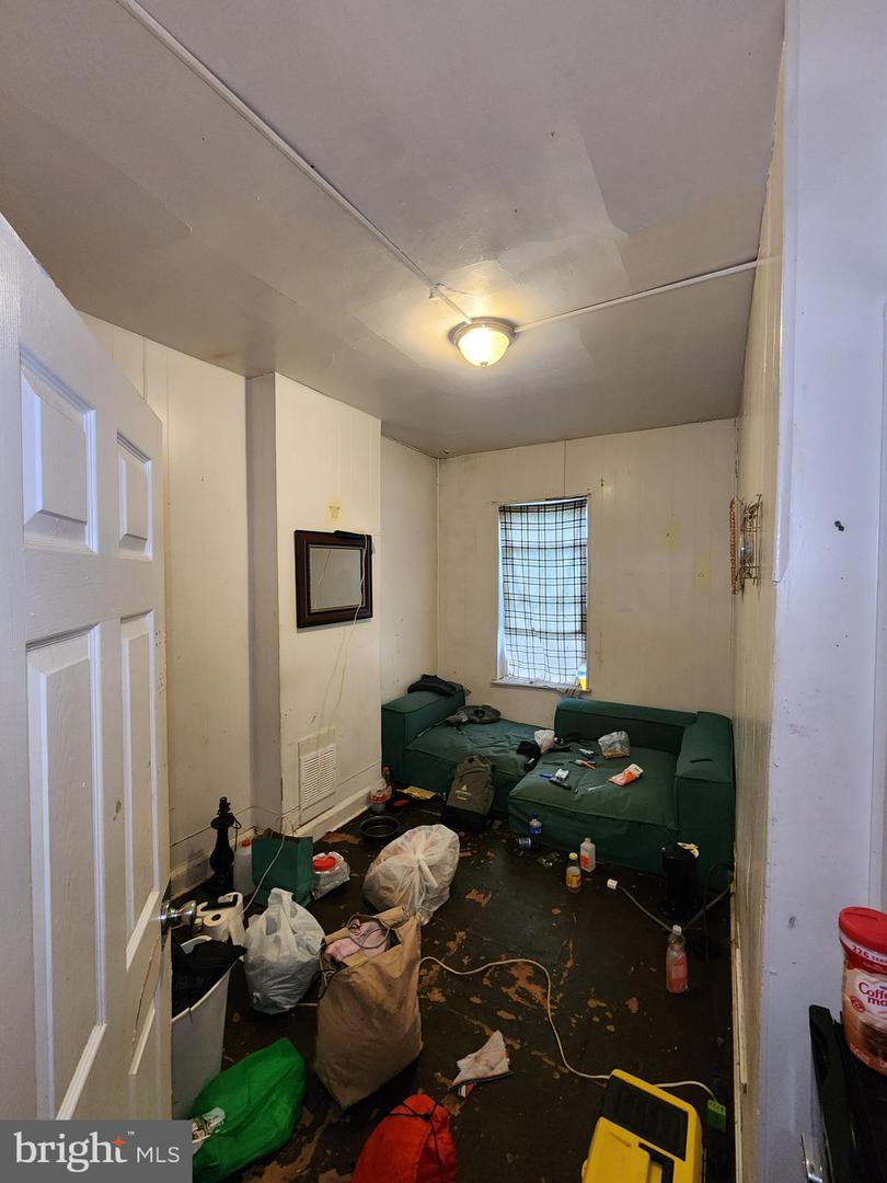1511 Presstman St Property Photo 14