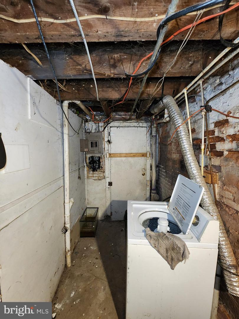 1511 Presstman St Property Photo 24