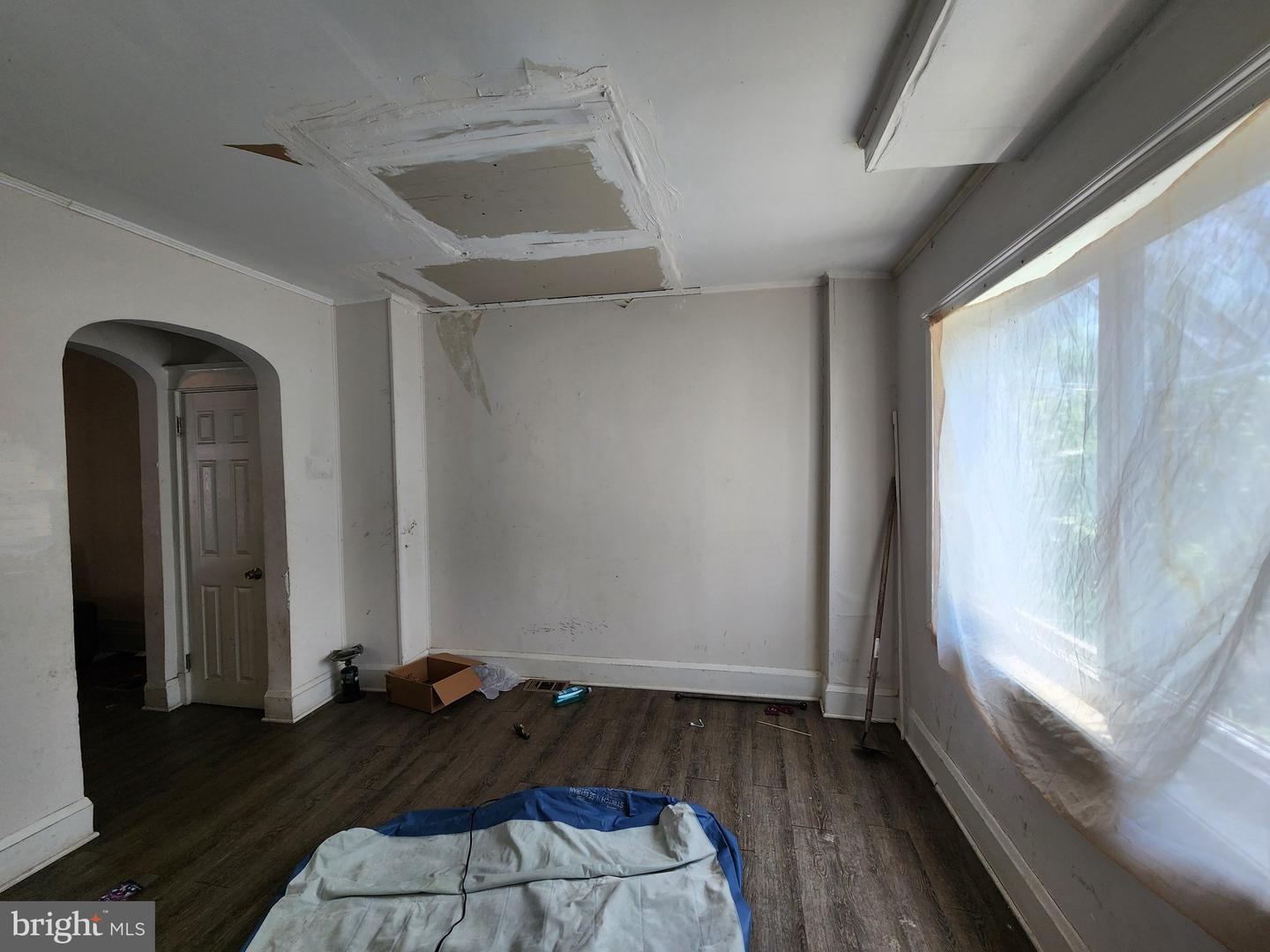 525 Sheridan Ave Property Photo 8