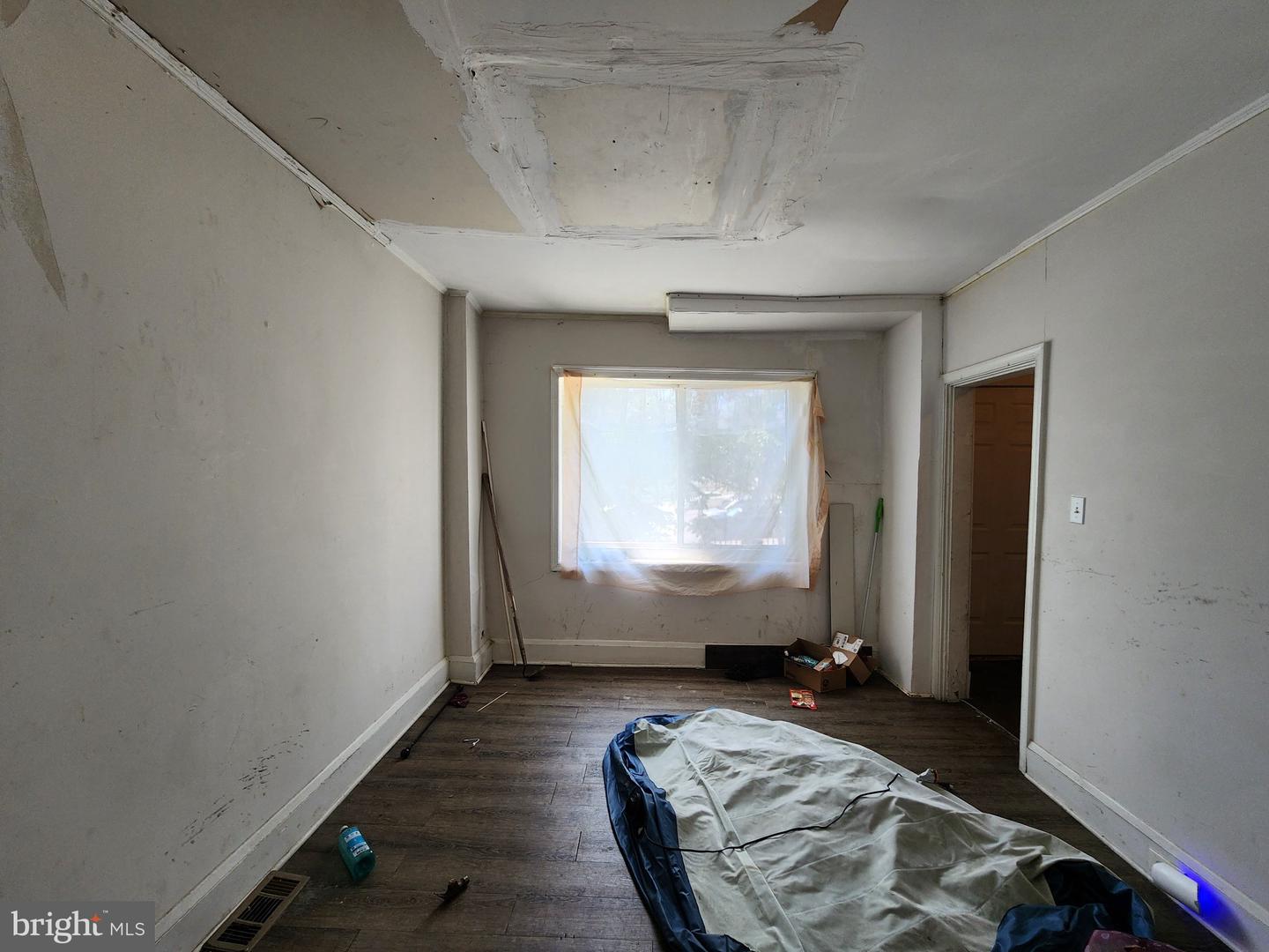 525 Sheridan Ave Property Photo 9