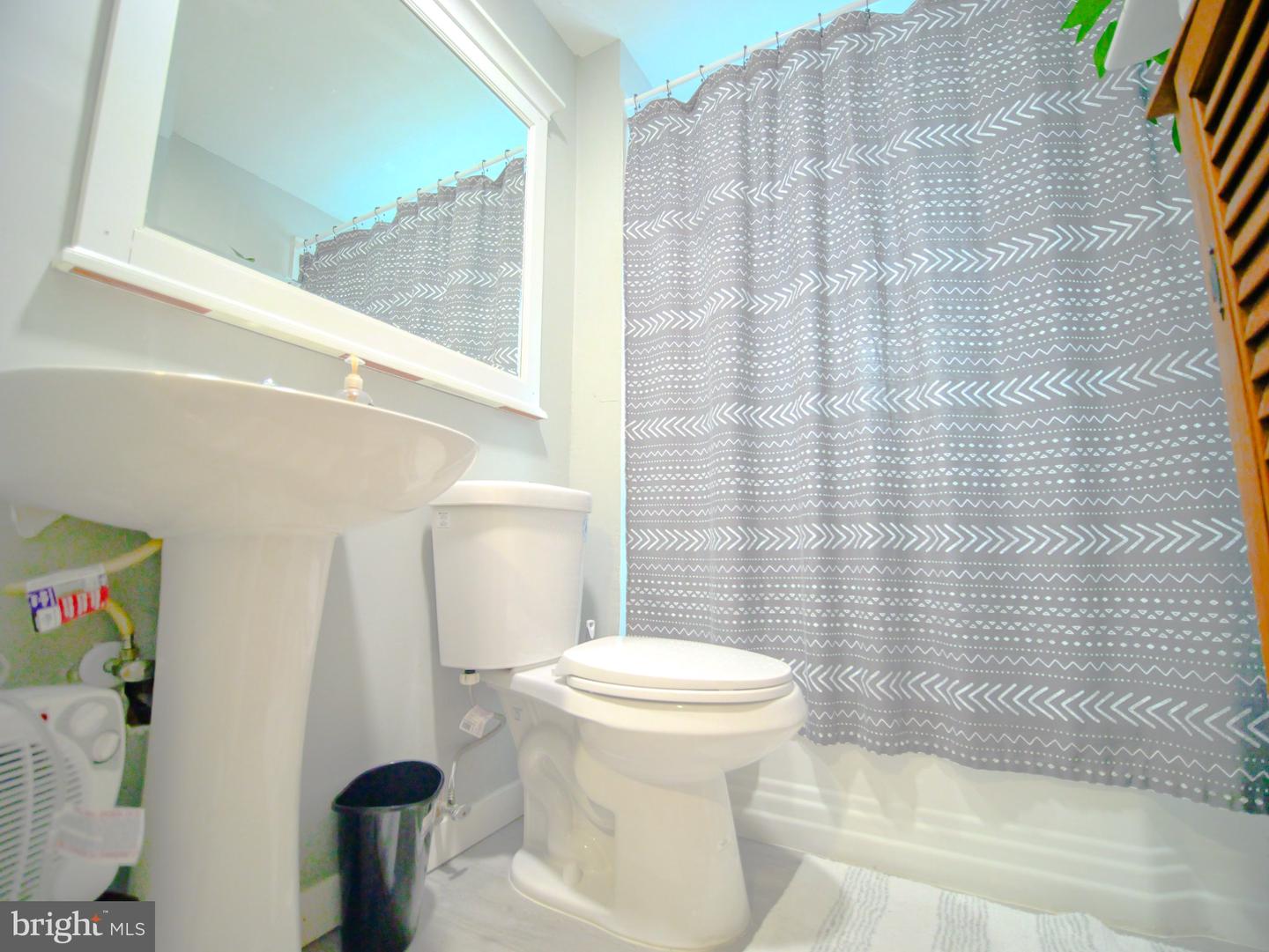 4011 Balfern Ave Property Photo 7