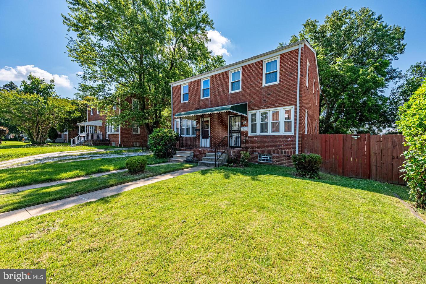 4703 LUERSSEN AVE Property Photo 1