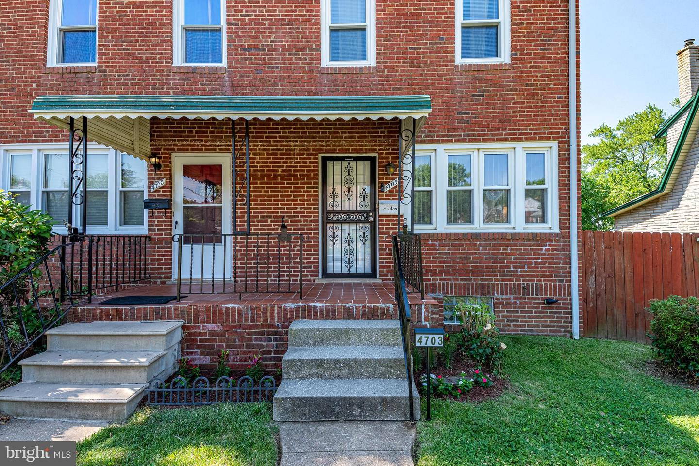 4703 Luerssen Ave Property Photo 3