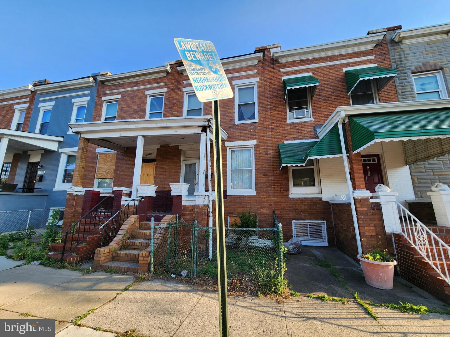 2524 E Chase St Property Photo 1